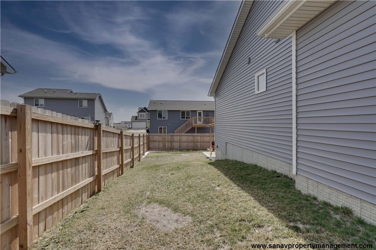 Foto del edificio - Single Family Home in PRIME Bondurant Loca...