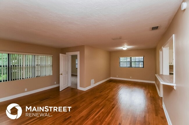 Foto del edificio - 2438 Kellow Cir