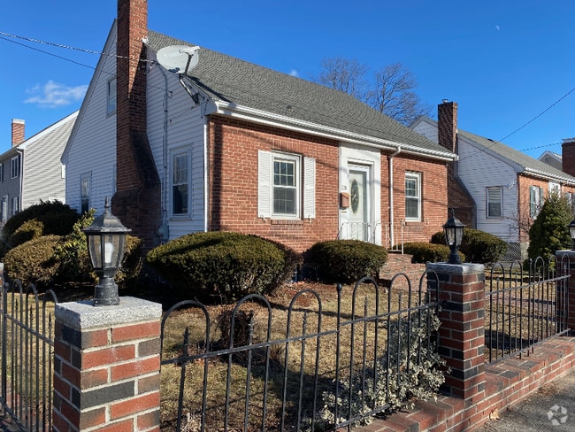 Building Photo - 228 Neponset Valley Pkwy