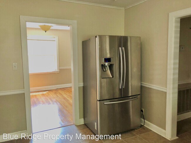 Building Photo - 4 br, 2 bath House - 2132 Memorial Court