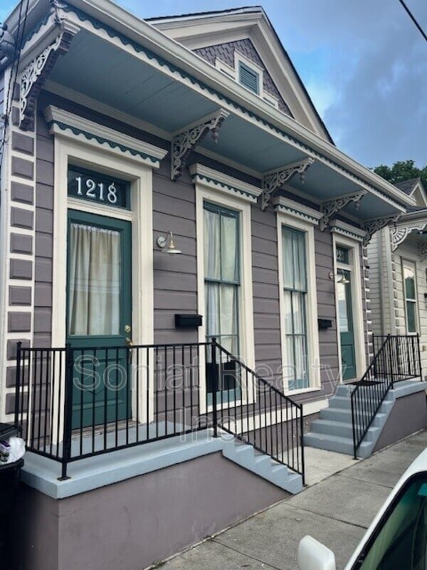 Primary Photo - 1220 Bartholomew Street
