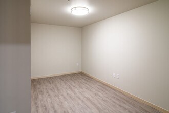 Interior Photo - Arden