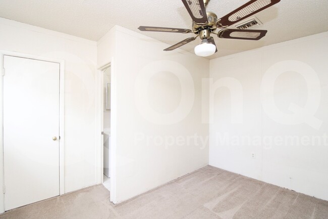 Foto del edificio - 16 1/2 South 81st Street