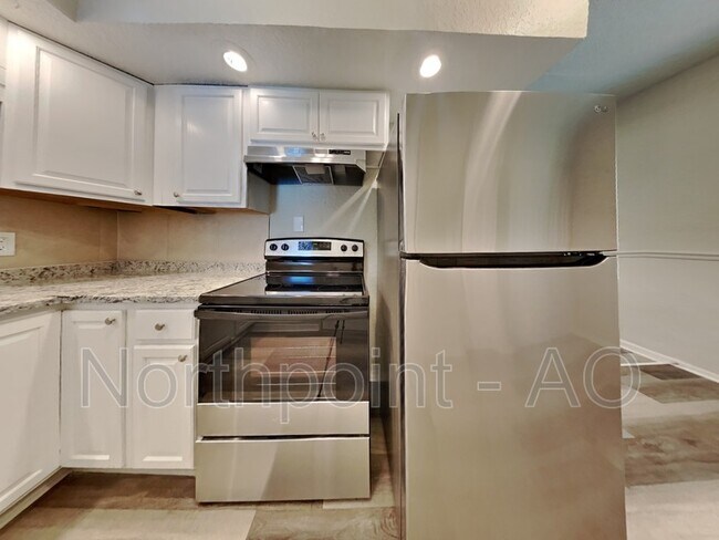 Building Photo - 2904 Lippia Rd