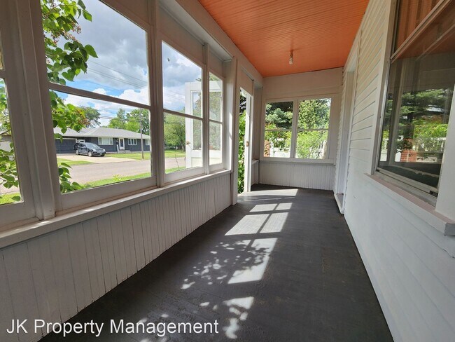 Building Photo - 1 br, 1 bath House - 111 27th Street S