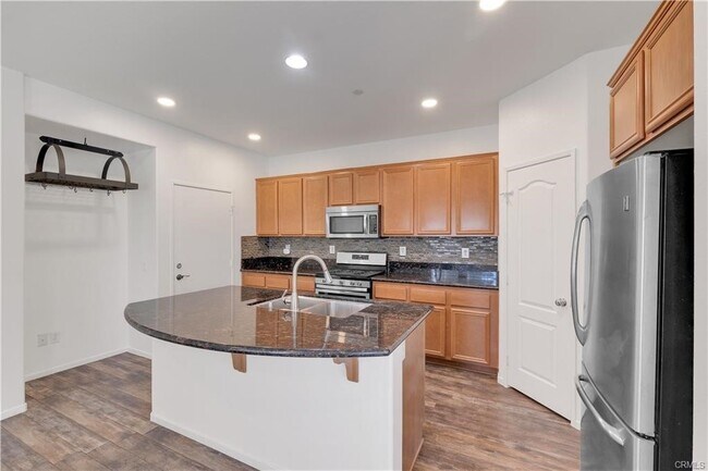 Foto del edificio - 15723 Parkhouse Dr