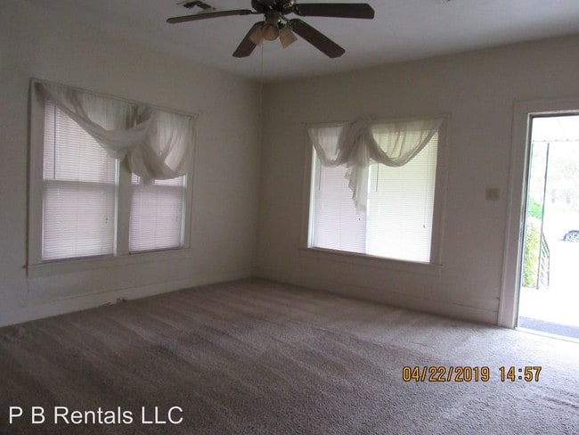 Building Photo - 2 br, 1 bath House - 1004 NW Columbia Ave.