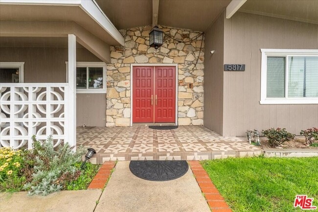 Foto del edificio - 5817 Lockhurst Dr