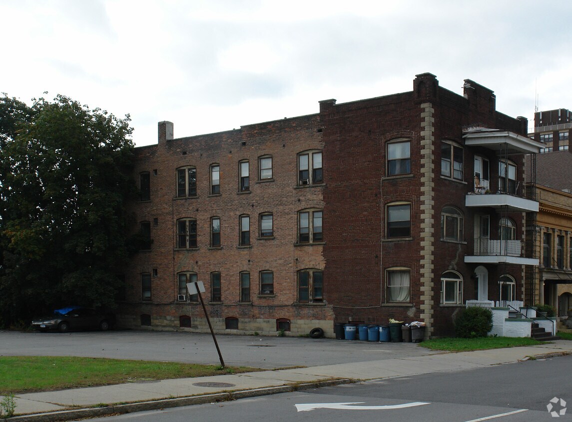 38 Division St, Amsterdam, NY 12010 Apartments in Amsterdam, NY