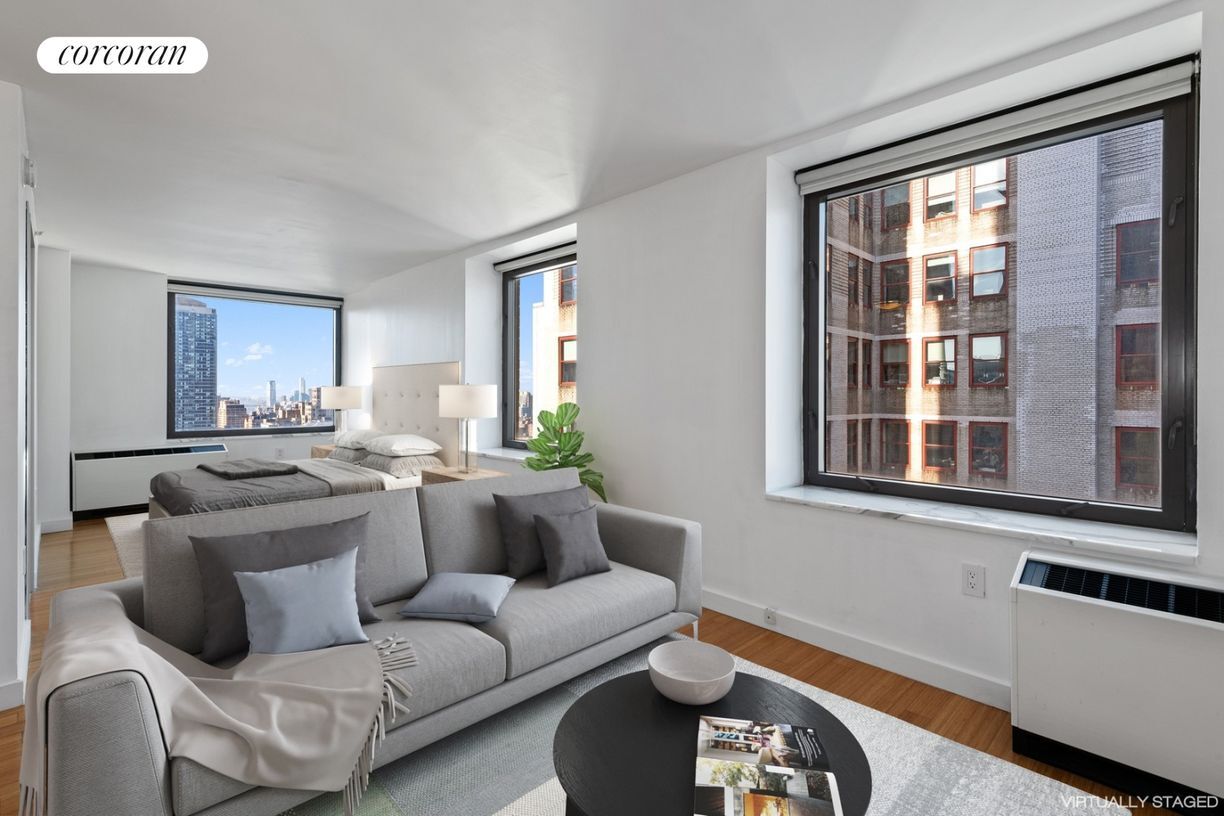 Primary Photo - 100 W 39th St