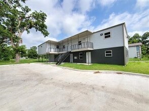 Building Photo - 2004 Wesley St