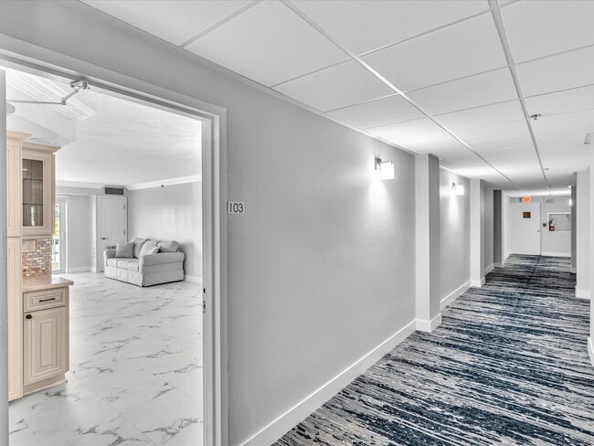 Building Photo - 3301 S Ocean Blvd