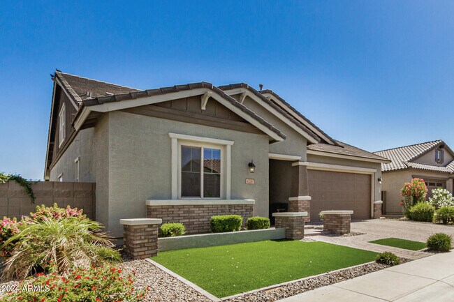 Foto del edificio - 41267 W Sussex Dr