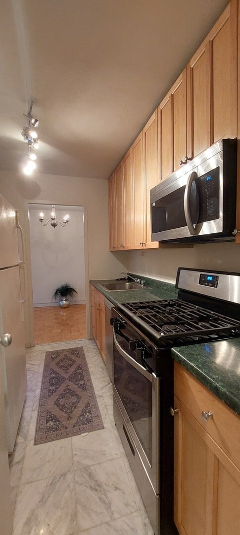 Foto del edificio - 3950 N Lake Shore Dr