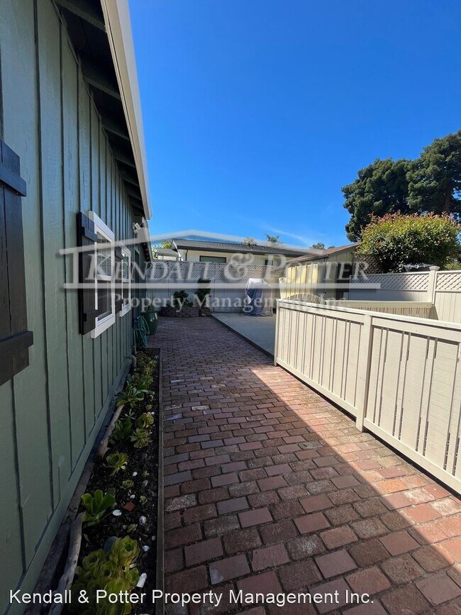 Building Photo - 3 br, 2 bath House - 409 Bernal St.
