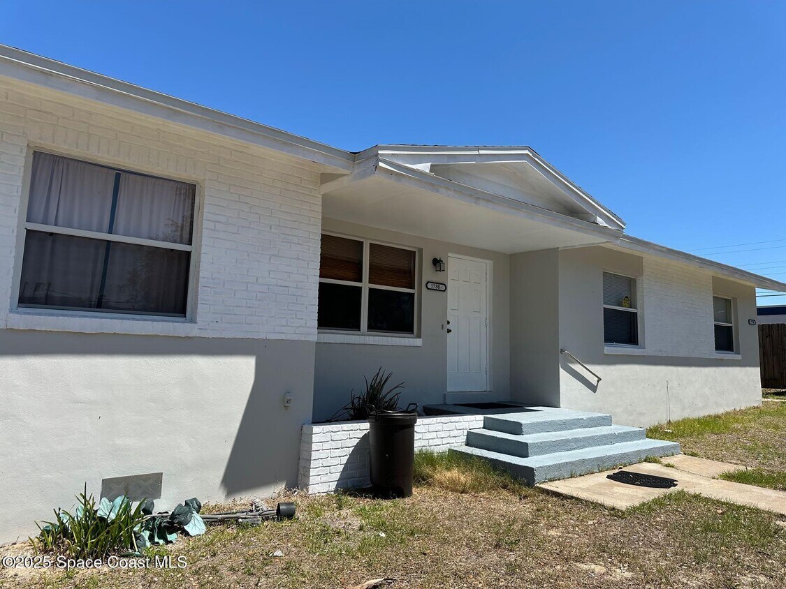 Foto principal - 1780 Tee Dee Ln