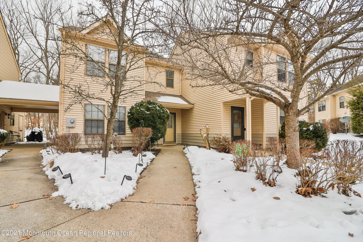 Primary Photo - 1006 Poppy Pl