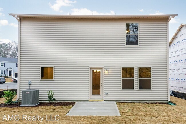 Building Photo - 4 br, 2.5 bath House - 2812 Elsa Dr