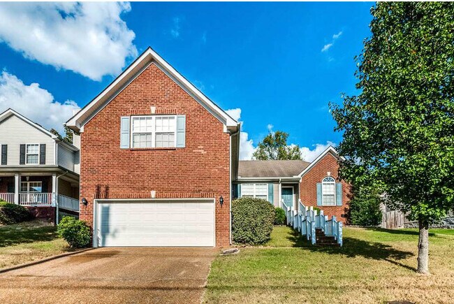 Foto del edificio - 1640 Bridgecrest Dr