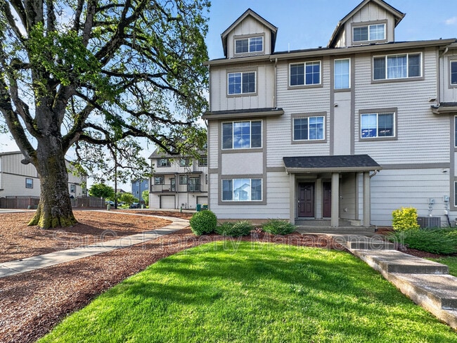 Photo - 17022 SW Lemongrass Ln House