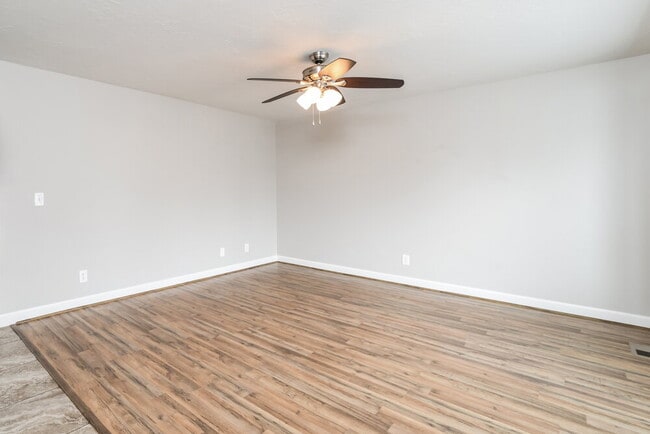 Building Photo - 10318 Leilani Dr