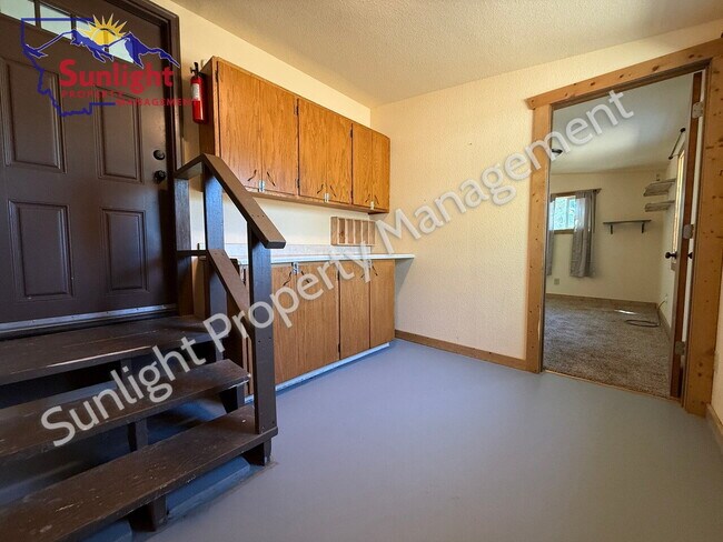 Foto del edificio - Updated 3 Bedroom Mobile Home - Large Fenced Yard - Fromberg, MT