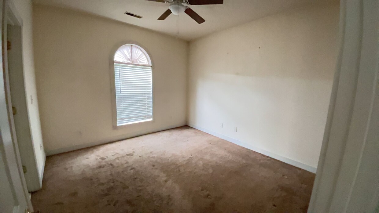 Building Photo - 1 Bedroom Condo in Myrtlewood