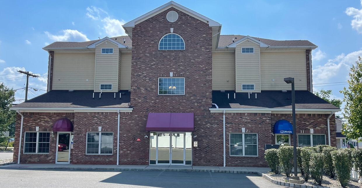 132 Main St Unit 1, Sayreville, NJ 08872 Apartments at 132 Main St Sayreville, NJ