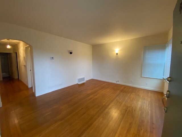 Foto del edificio - 1013 Berrellesa St