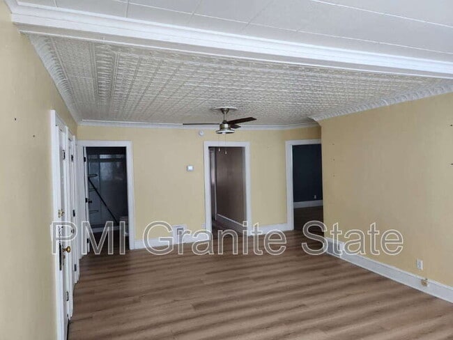 Building Photo - 560 Rockland Ave