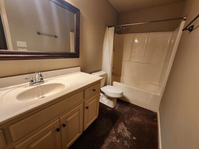 Building Photo - 2509 Ridgecrest Unit 1 &amp; 2