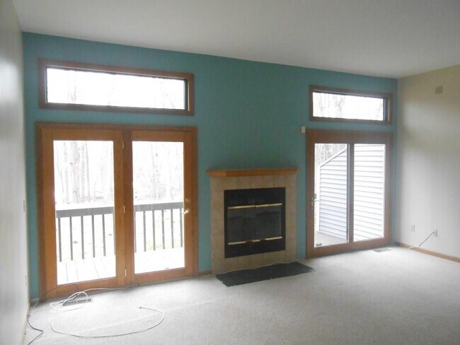 Building Photo - 2107 Mill Pond Dr