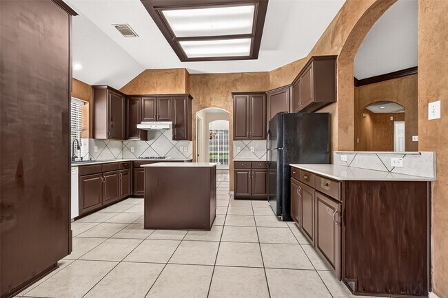 Building Photo - 6323 Echo Lakes Ln