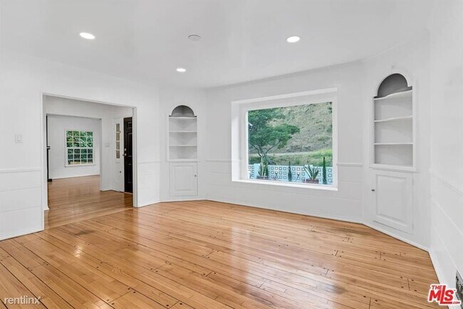 Building Photo - 3 br, 2 bath House - 1358 San Ysidro Dr