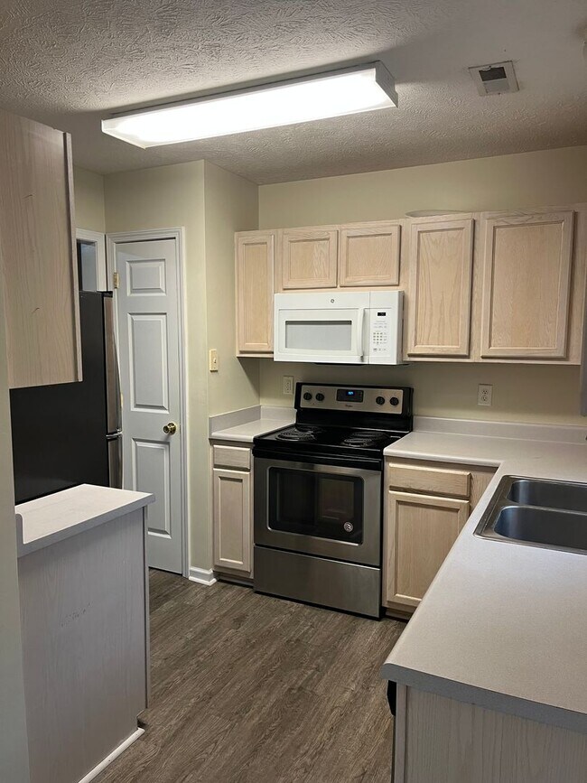 Building Photo - 4508 Alder Ridge Rd