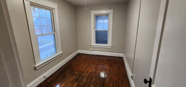 Building Photo - 46 Genesee St