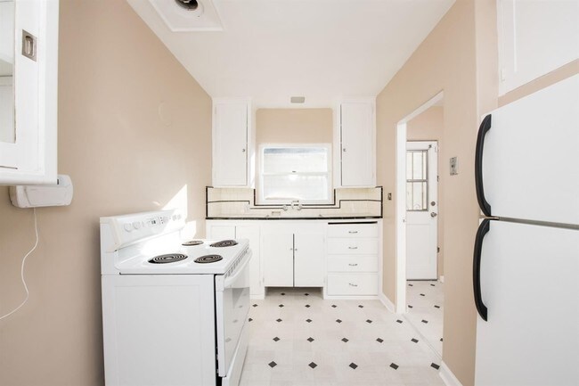 Foto del edificio - 307-309 W Olive Ave