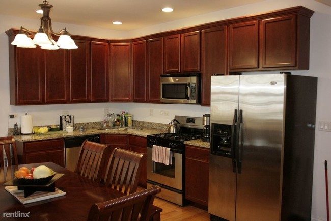 Building Photo - 2 br, 2 bath Condo - 1623 W North Shore Ave