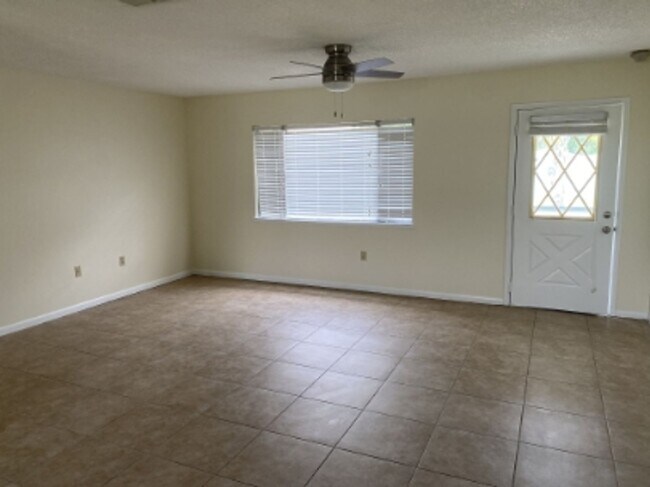 Foto del edificio - Vibrant Retirement Living