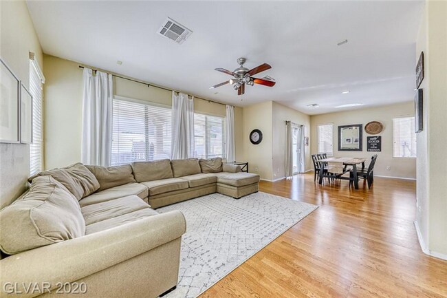 Foto del edificio - 1049 Garnet Ridge Ct