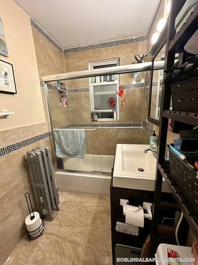 Foto del edificio - 3961 Washington St