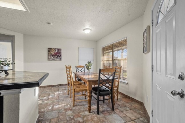 Foto del edificio - 7206 Lighthouse Rd