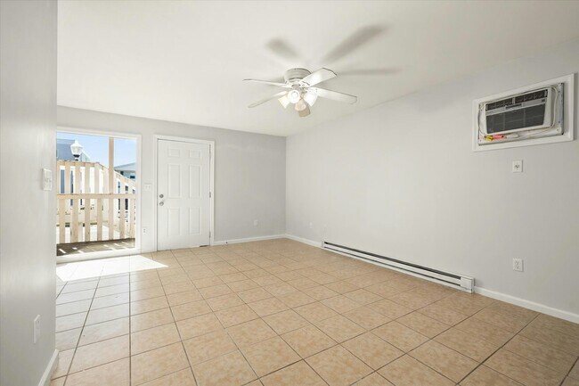 Building Photo - 404 Bayshore Dr