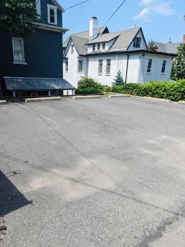 Foto del edificio - 624 Jefferson Ave