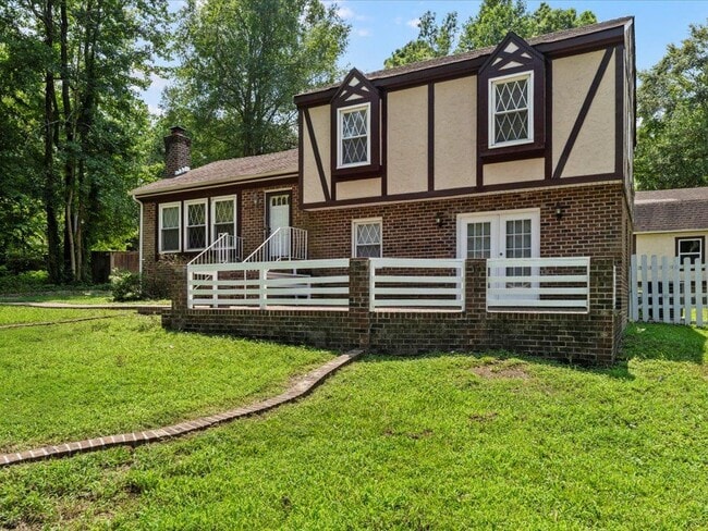 Building Photo - 8535 Old Spring Rd
