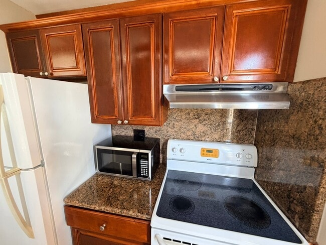 Building Photo - 444 Nahua St