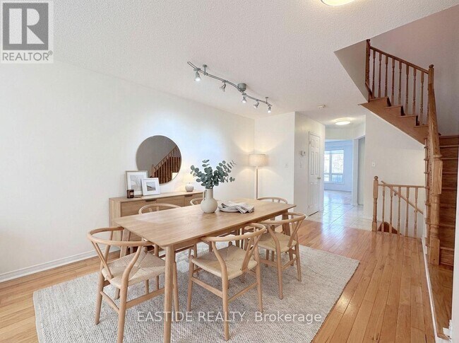 Building Photo - 24 Revelstoke Crescent