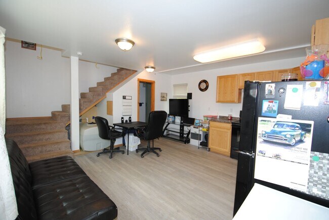 Foto del edificio - 1 Bed / 1 Bath off Roland Rd.
