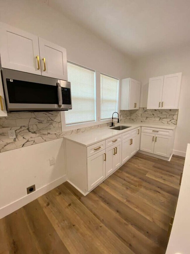 Building Photo - BEAUTIFUL HOME IN BEAUMONT. MOVE IN READY!.