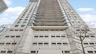 Foto principal - 33 W Delaware Pl